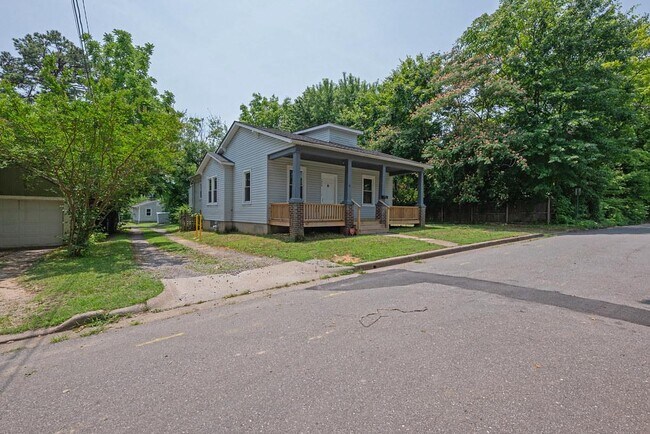 Building Photo - 1505 Vista St