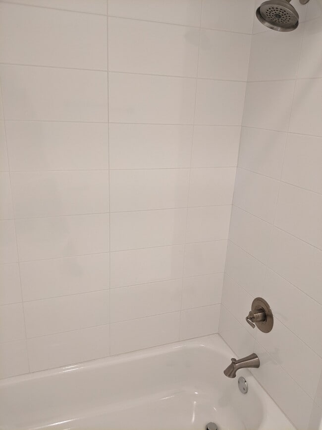 Building Photo - 214 N Clinton Ave