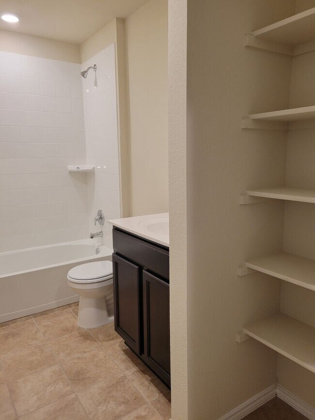 Building Photo - BEAUTIFUL YOWELL RANCH HOME!