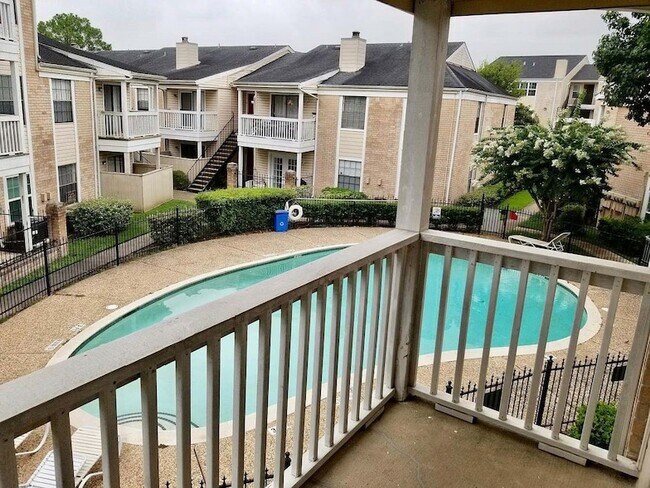 Building Photo - 2750 Holly Hall St