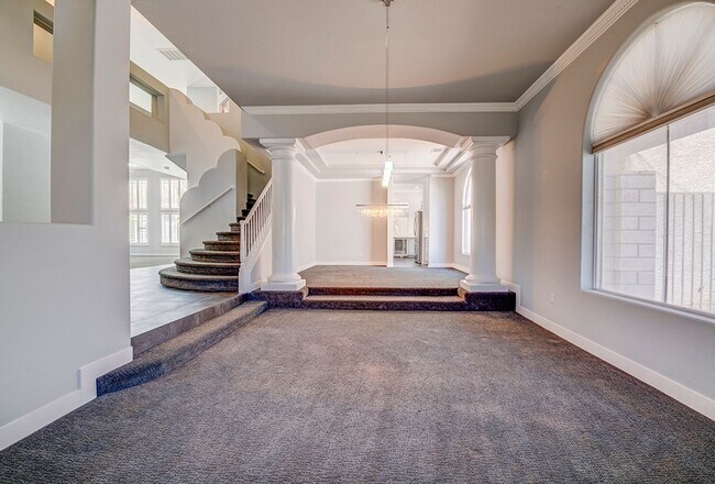 Building Photo - Status: Accepting Applications