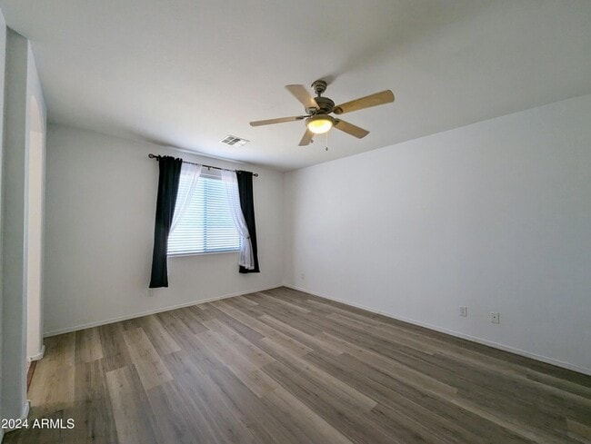 Building Photo - 1530 E Branham Ln