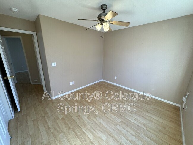 Building Photo - 1305 Lords Hill Dr