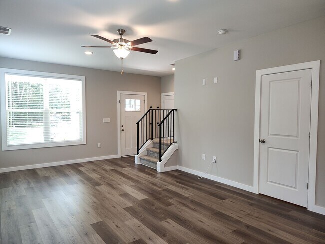 Building Photo - Move-in ready 4-bedroom, 2.5-bathroom home!