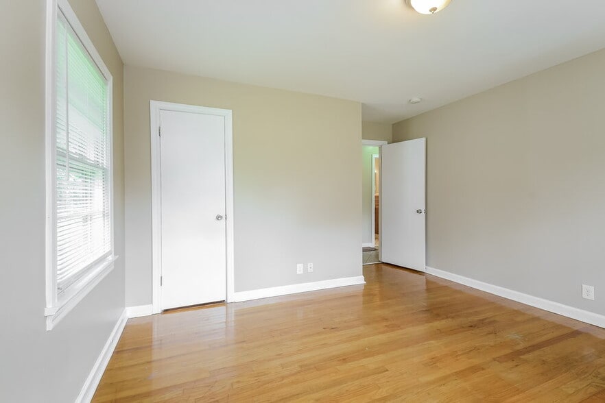 Building Photo - 433 Orchid Rd