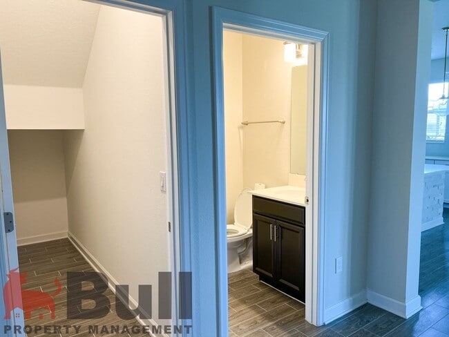 Building Photo - 10881 Longleaf Woods Dr