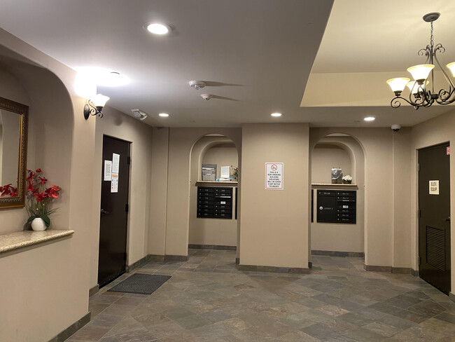 Lobby - 10950 Bloomfield St