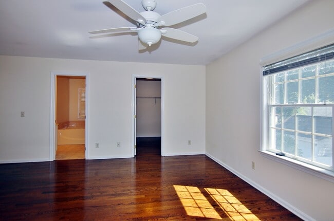 Building Photo - 570 Fairfield Ave