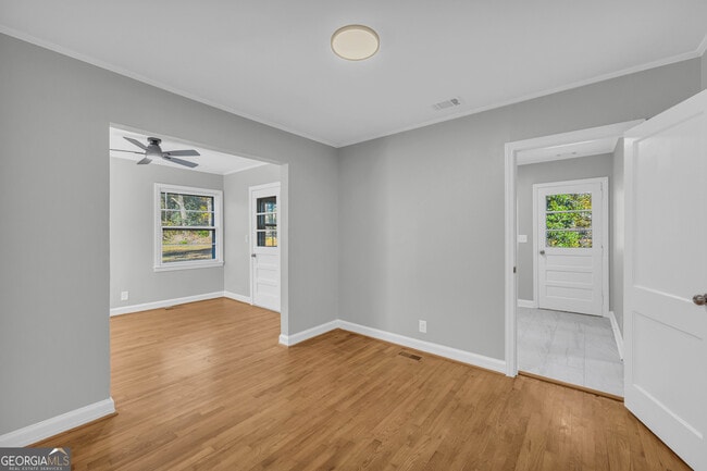 Building Photo - 76 Campbell Dr