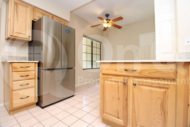 Building Photo - 7928 E Pepper Tree Ln