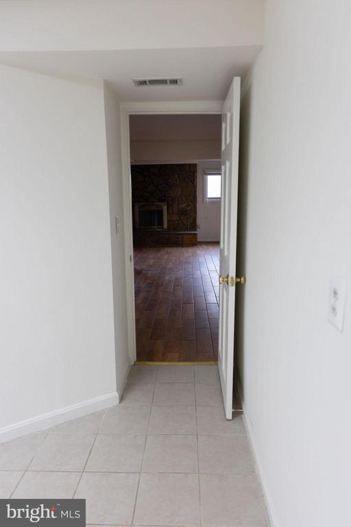 Building Photo - 1212 Forestwood Dr