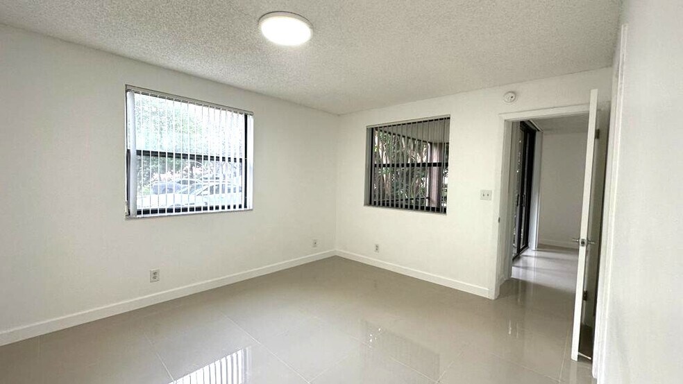 Building Photo - 10111 W Sunrise Blvd
