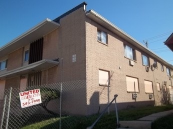 Building Photo - 3417 W Hampton Ave