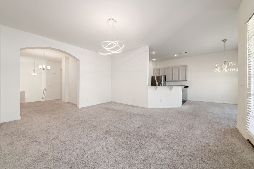 Building Photo - 3587 Evelynton Ave