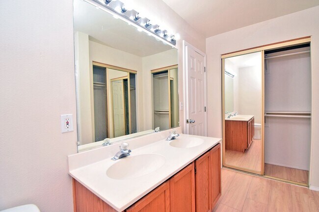 Building Photo - 4586 China Rose Cir