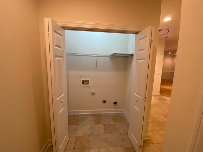 Building Photo - 4700 Ludwell Branch Ct