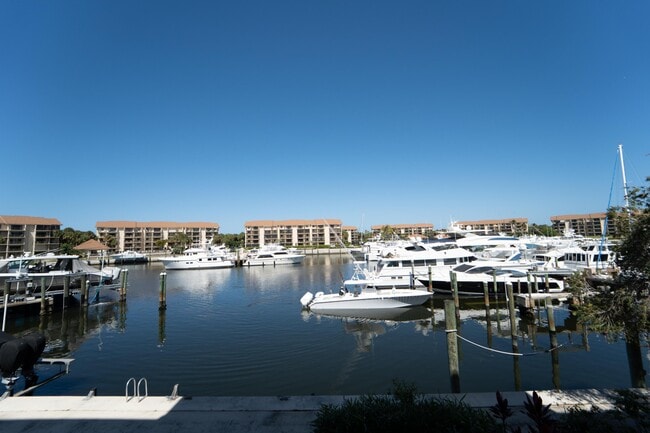 Building Photo - 2501 Marina Isle Way