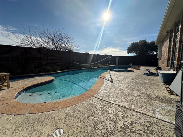 Building Photo - 740 Bonnie Ct