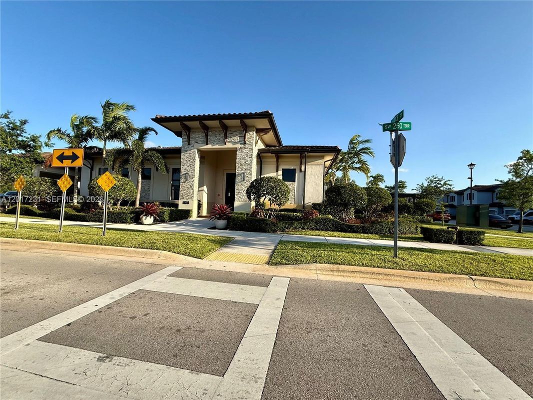 Building Photo - 11313 SW 250th Terrace