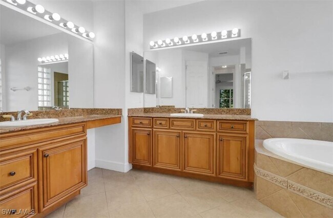 Building Photo - 14077 Lavante Ct