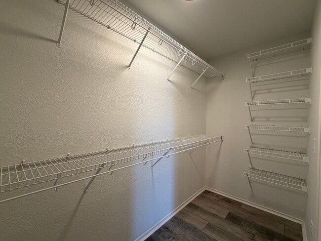 Building Photo - 3/2 in Del Valle