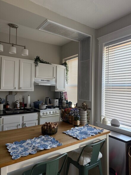 Building Photo - 1185 Commonwealth Ave