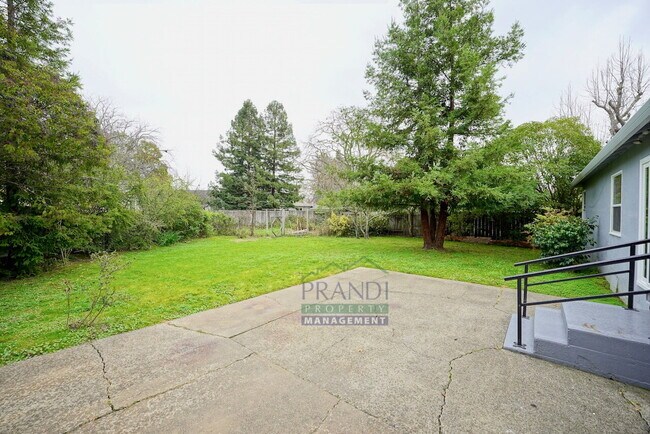 Building Photo - Beautiful Novato home with a bonus room in the backyard!