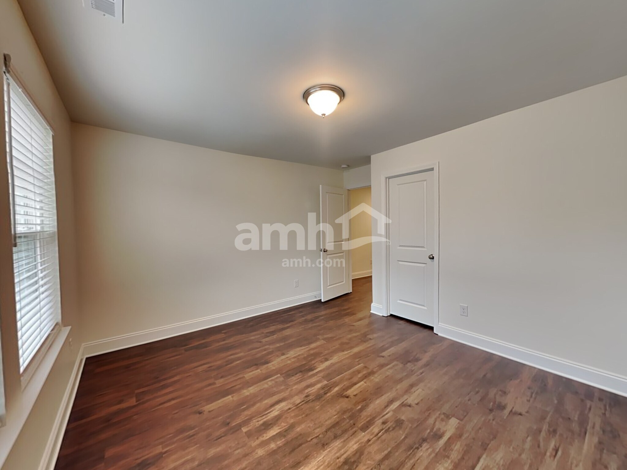 Building Photo - 5912 Hagar Vly Dr