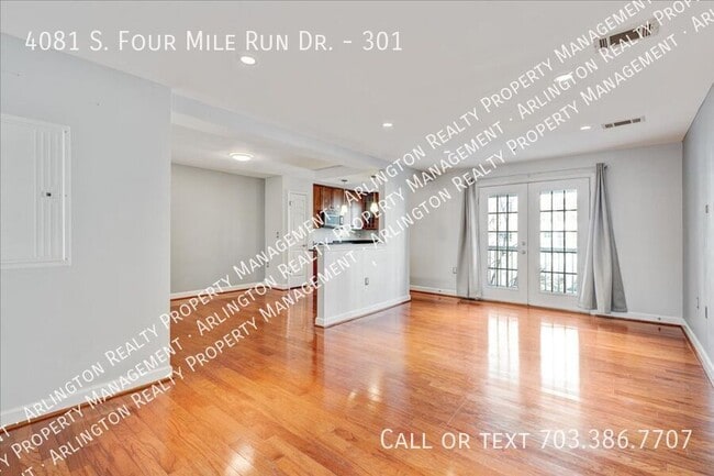 Building Photo - 4081 S Four Mile Run Dr