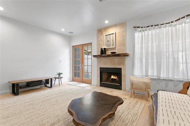 Building Photo - 315 S Edison Ave