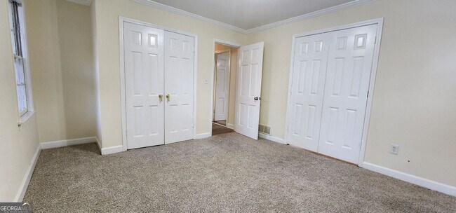 Building Photo - 2349 Valley Way