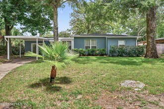 Building Photo - 6190 Mercer Cir E