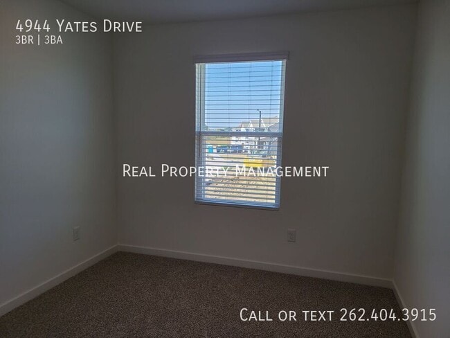 Building Photo - 4944 Yates Dr