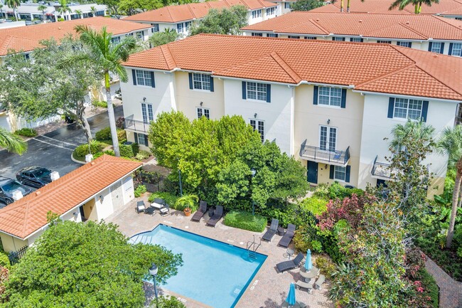 Building Photo - 2502 N Dixie Hwy