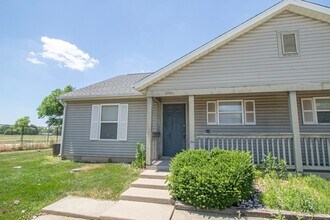 Building Photo - 2858/2860 Plaza Ct