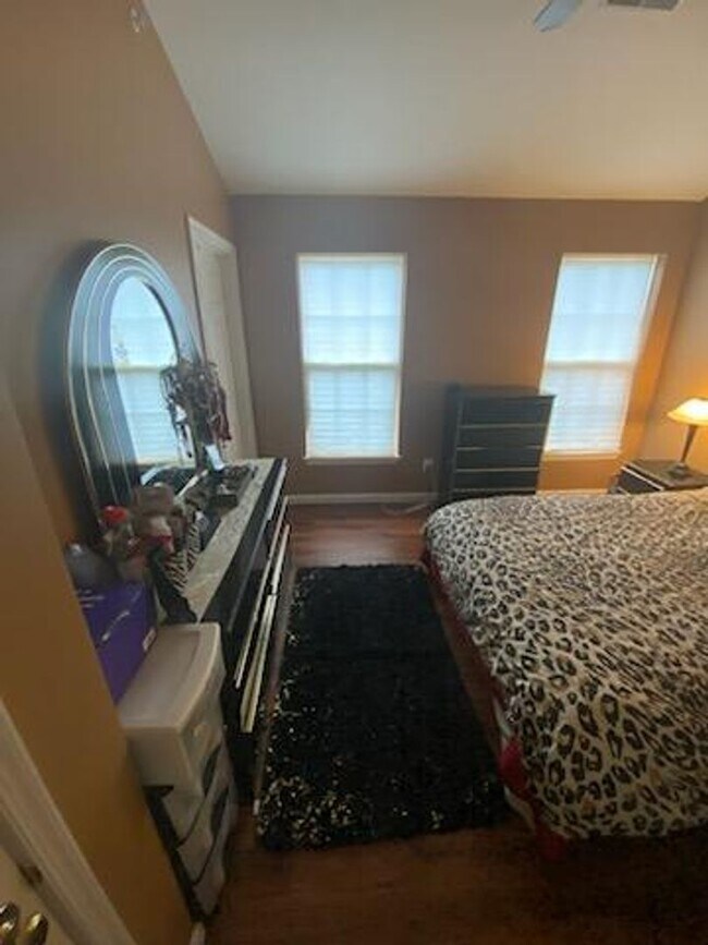 Building Photo - 13002 Cordelia Ct