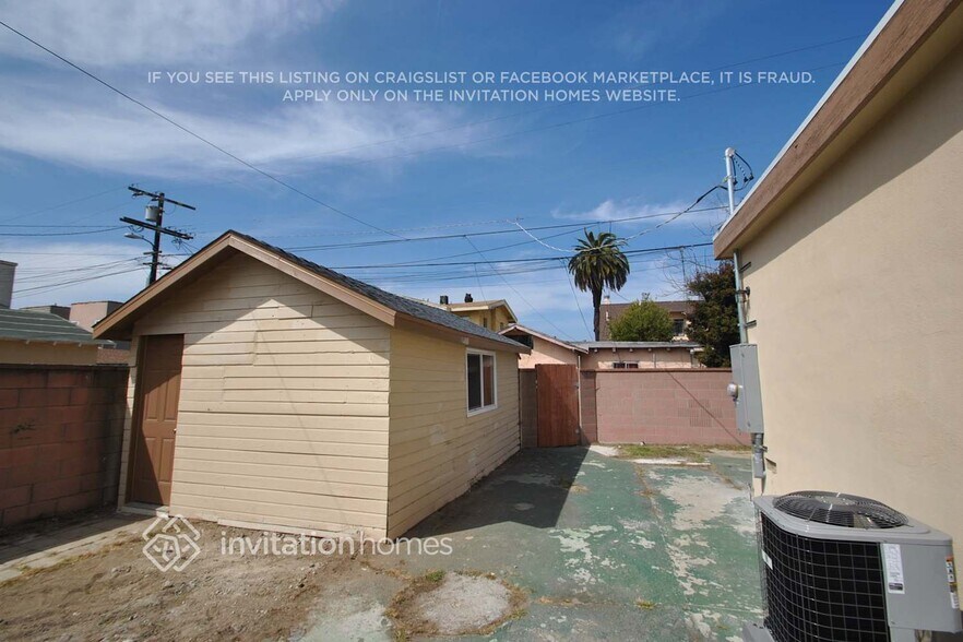 Building Photo - 1613 W 49th St