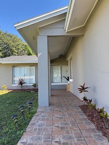 Building Photo - 11331 Cardiff Dr