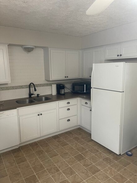 Building Photo - 5603 Estate Rd