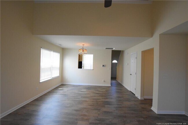 Building Photo - 233 Palace Green Ln