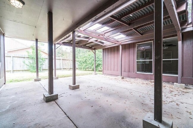 Building Photo - 14034 Utopia Dr