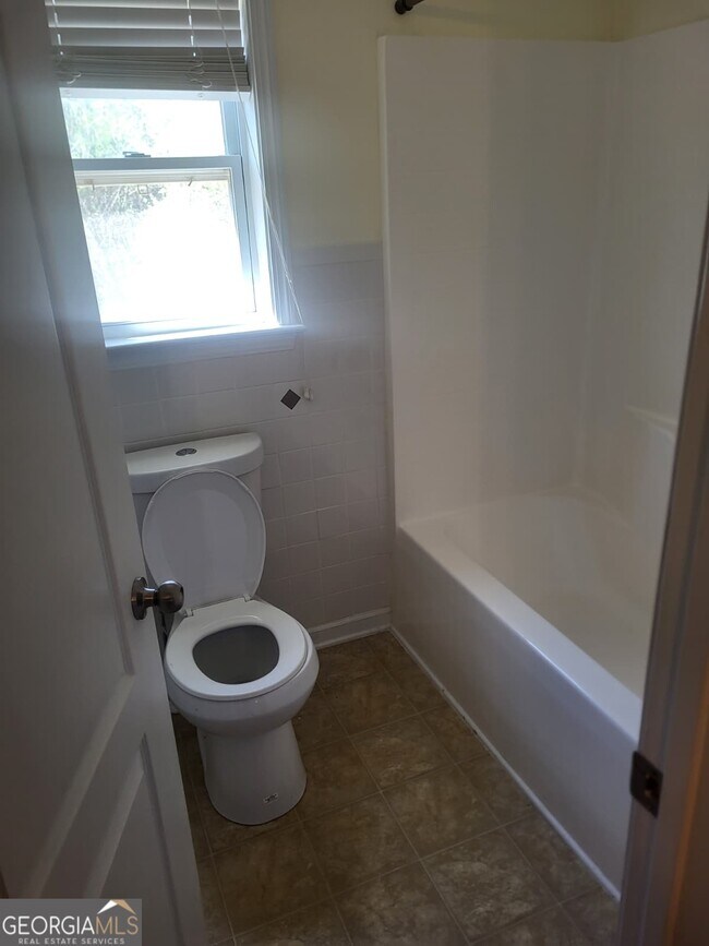 Building Photo - 6337 Windy Ridge Way