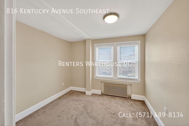 Building Photo - 816 Kentucky Ave SE