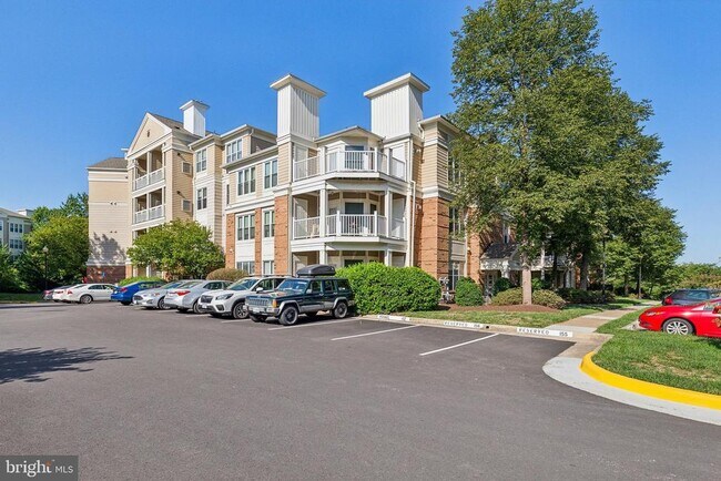 Building Photo - 12915 Alton Square