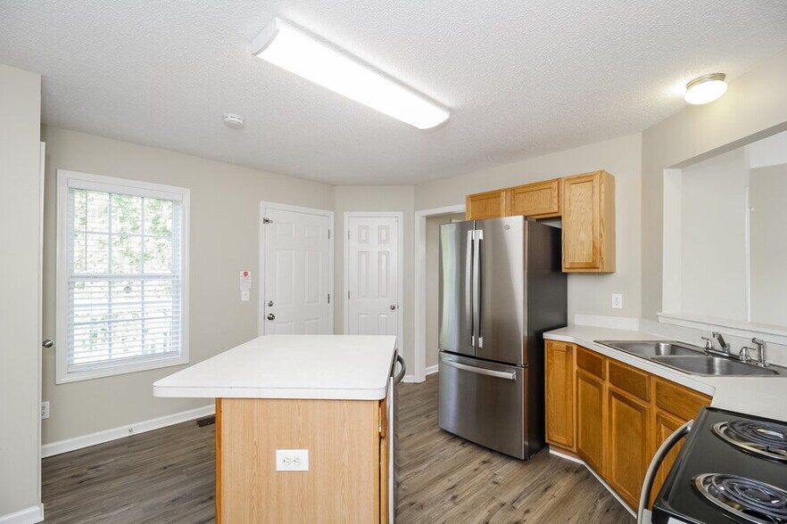 Building Photo - 154 Chief Ct