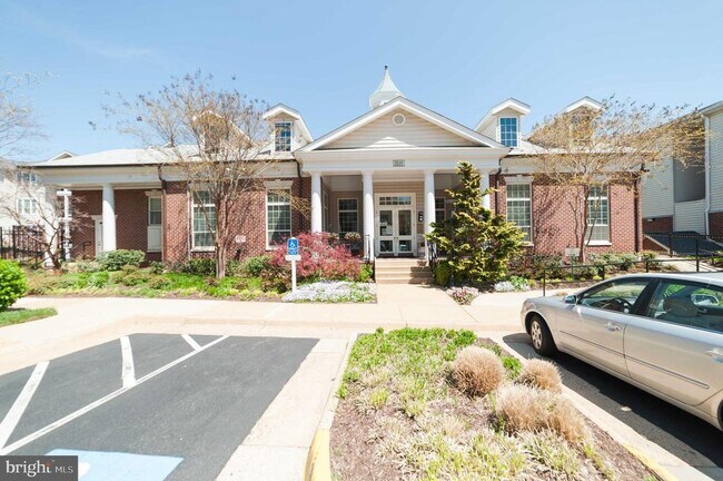 Building Photo - 1521 Spring Gate Dr.