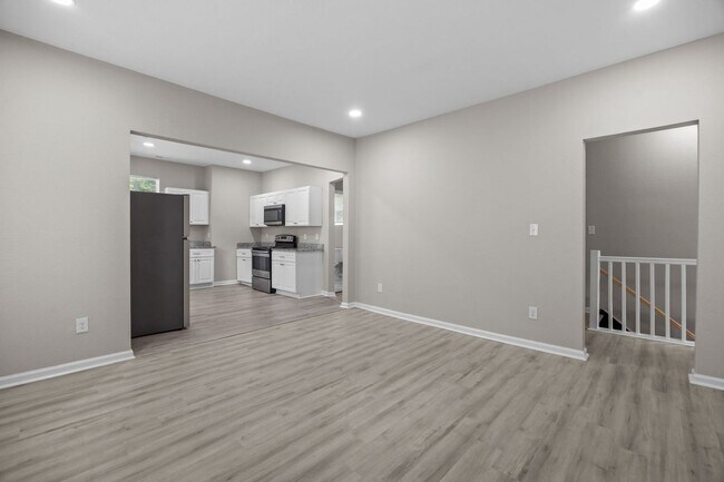 Building Photo - 126 Linden Ave