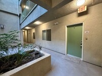 Building Photo - Spacious 2bed2bath Newly Renovated condo, Ready got Move In! adjacent to Warner Center/Woodland H...