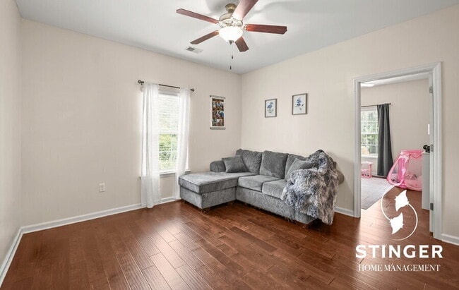 Building Photo - 67 Wintergreen Dr