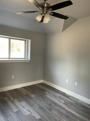 Building Photo - 403 W Elm St